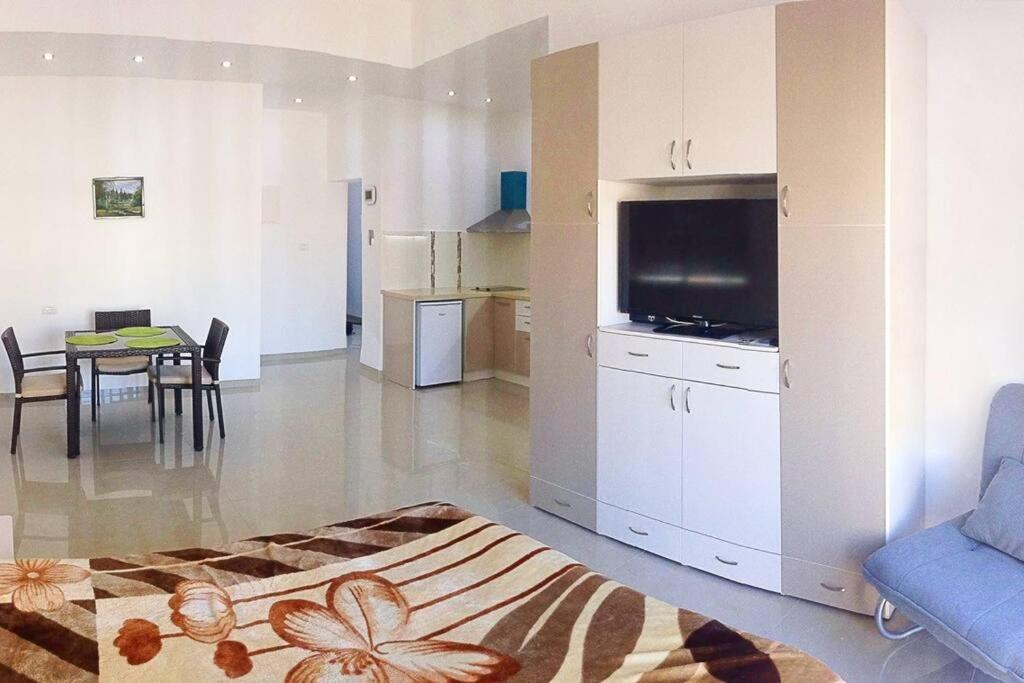 Bat Galim - Luxury Apartment By The Sea Haifa Exteriör bild